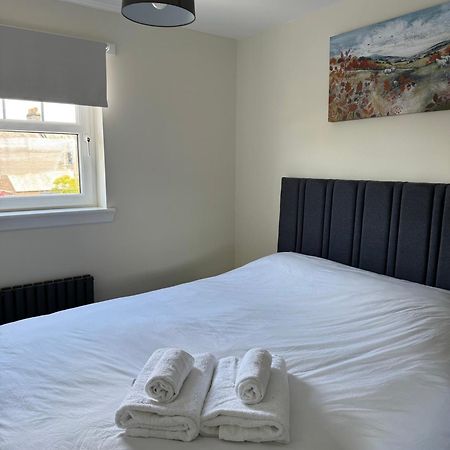 Modern 3 Bedroom Apartment In Markinch, Fife Exteriör bild